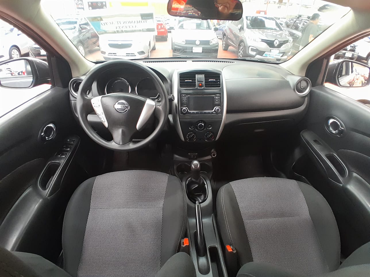 Nissan Versa Advance 2019 Mt